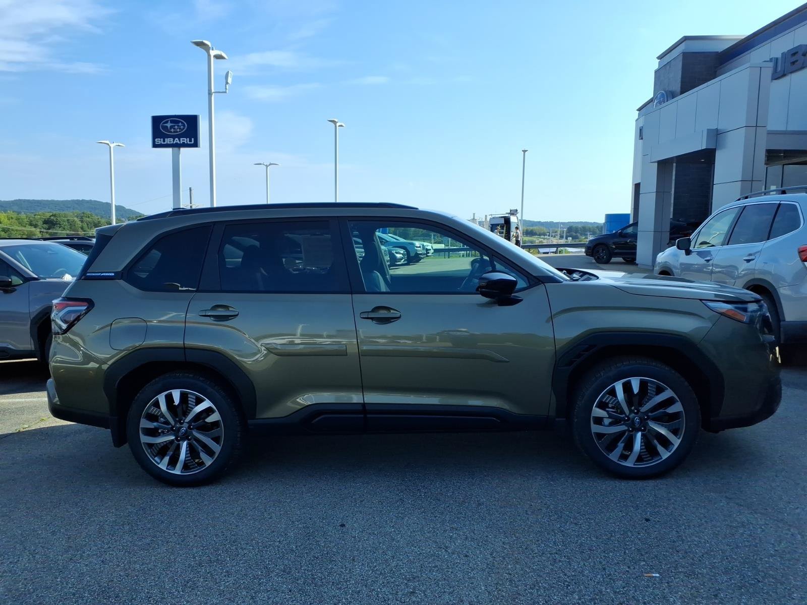 New 2026 Subaru Forester Touring AWD/4WD image 2