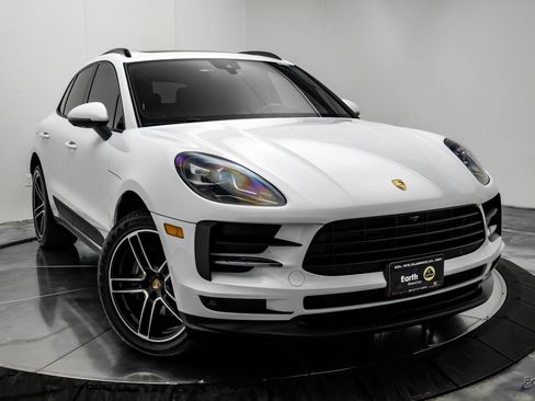 Used 2021 Porsche Macan AWD/4WD image 23