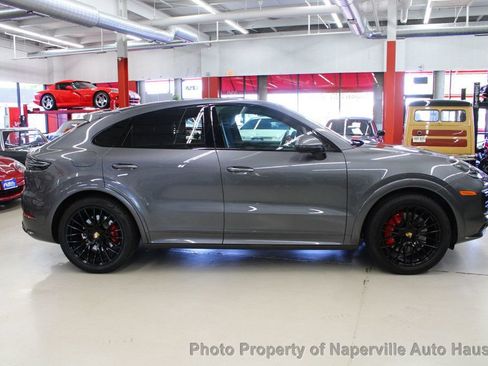 Used 2023 Porsche Cayenne GTS w/ Premium Package AWD/4WD image 8