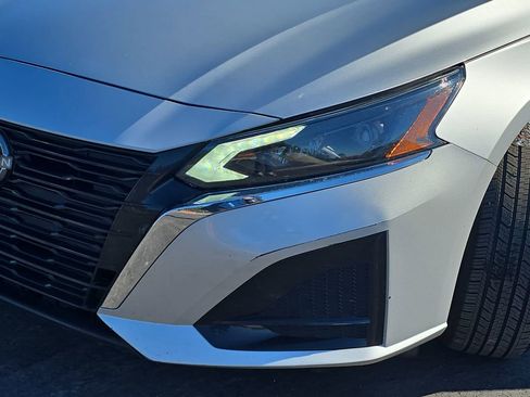 Used 2024 Nissan Altima 2.5 SV image 33