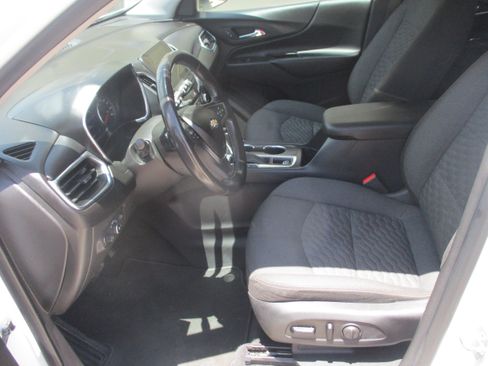 Used 2020 Chevrolet Equinox LT FWD image 4