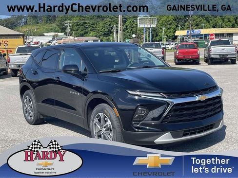 Used 2025 Chevrolet Blazer LT AWD/4WD image 1
