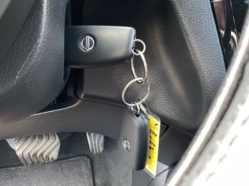 Used 2019 Nissan Rogue S w/ Special Edition Package FWD image 10