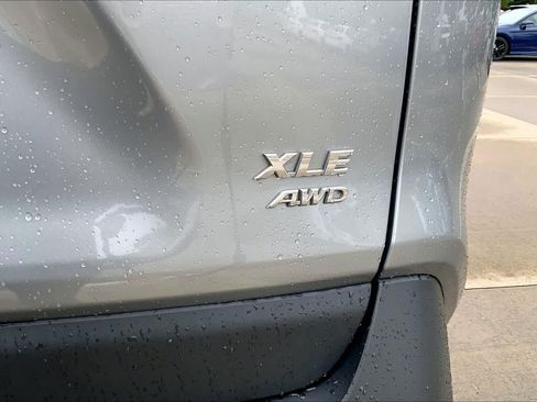 Used 2024 Toyota RAV4 XLE AWD/4WD image 10