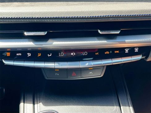 Used 2024 Cadillac XT4 Sport image 16