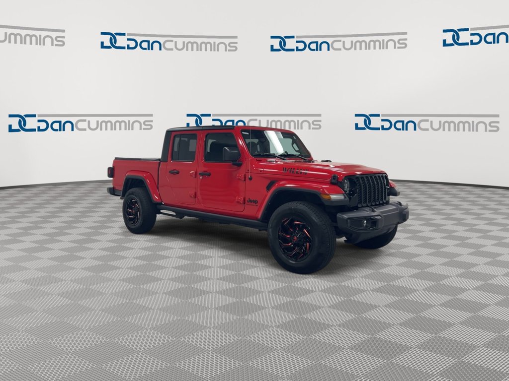 Used 2023 Jeep Gladiator Sport AWD/4WD image 2