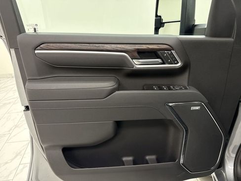 New 2026 GMC Sierra 3500 SLT w/ SLT Convenience Package image 23