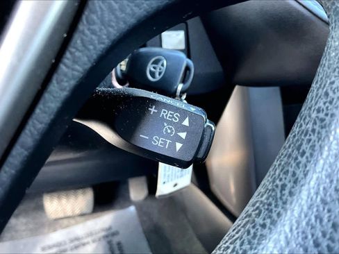 Certified 2016 Toyota RAV4 LE image 34