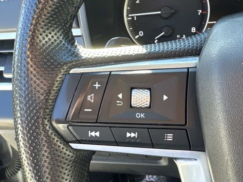 Used 2024 Mitsubishi Outlander FWD image 20