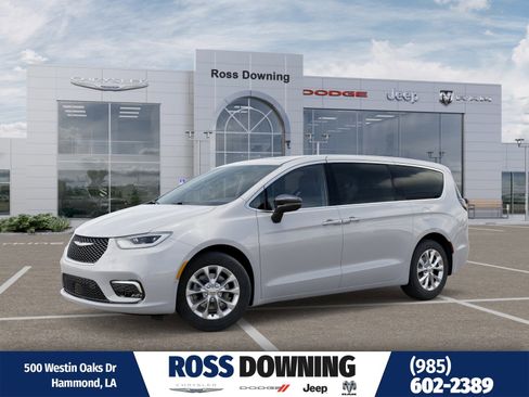 New 2026 Chrysler Pacifica Limited image 1