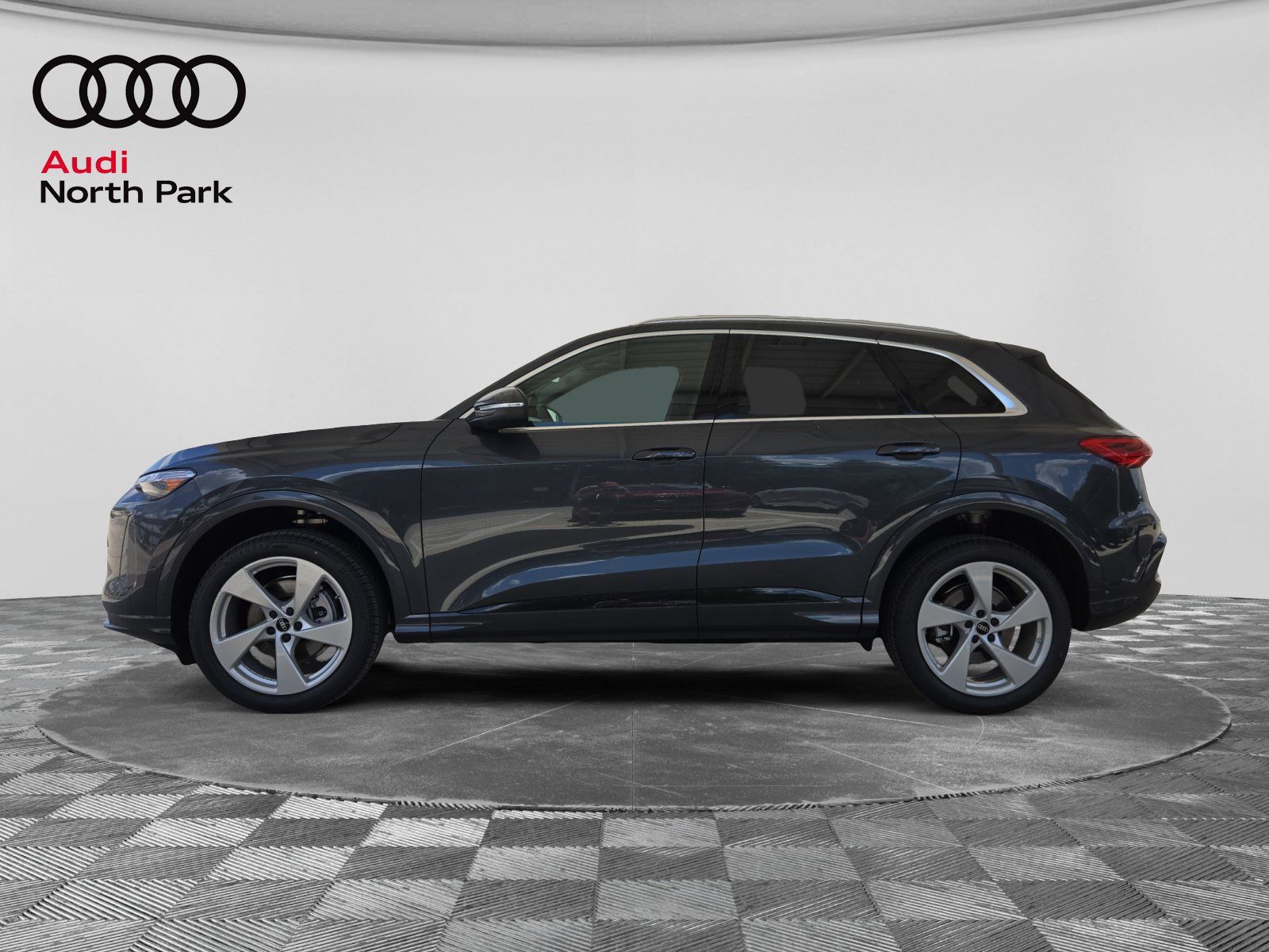New 2026 Audi Q5 Premium Plus AWD/4WD image 2