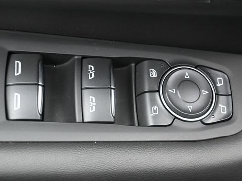 Used 2025 GMC Yukon XL AT4 Ultimate w/ LPO, Floor Liner Package image 12