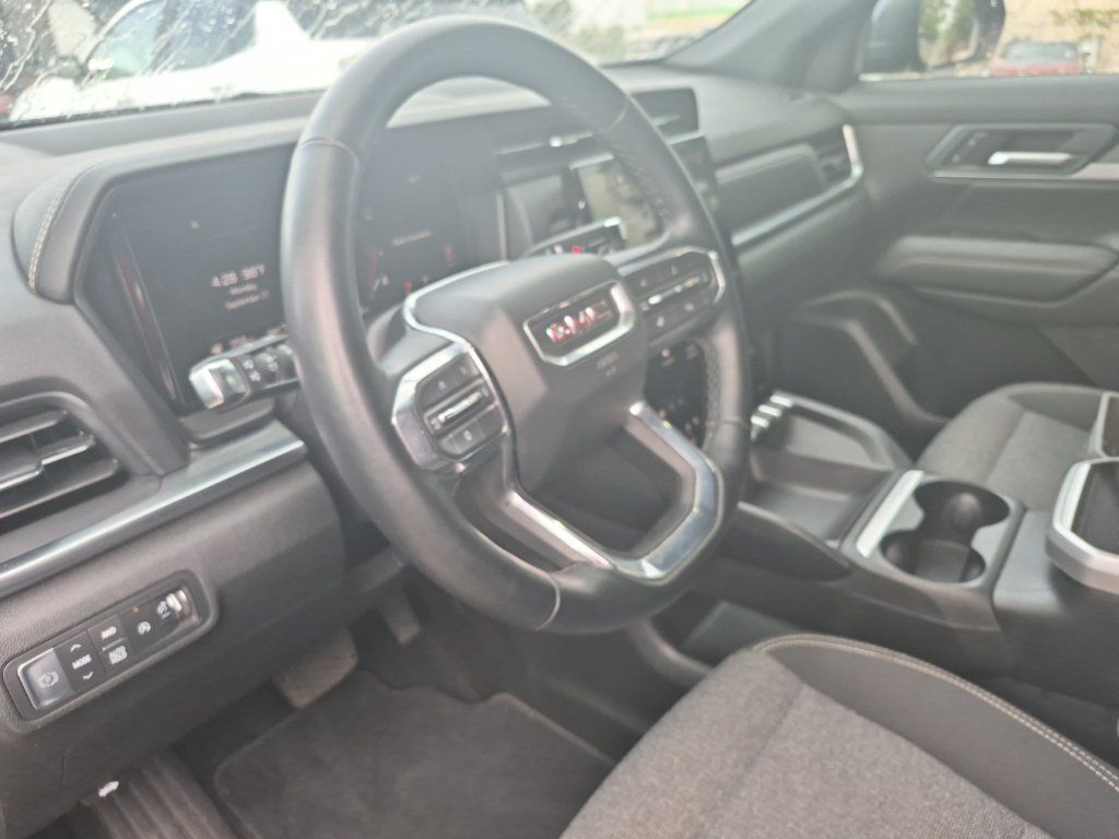 Used 2025 GMC Terrain Elevation AWD/4WD image 7