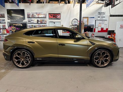 Used 2024 Lamborghini Urus Performante image 4