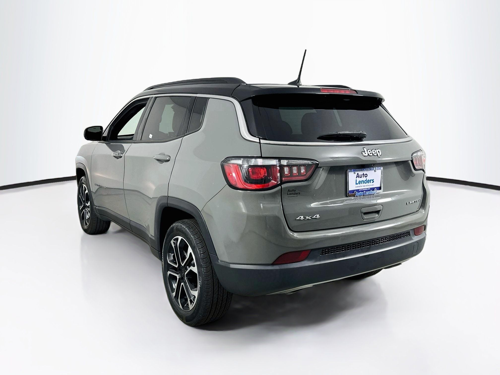 Used 2023 Jeep Compass Limited AWD/4WD image 7