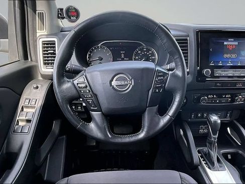 Used 2023 Nissan Frontier SV w/ SV Convenience Package AWD/4WD image 9