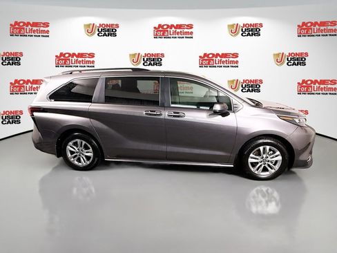 Certified 2024 Toyota Sienna XLE w/ XLE Plus Package AWD/4WD image 20