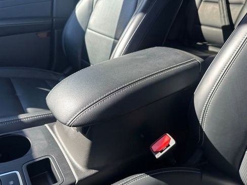 Used 2025 Ford Escape Platinum AWD/4WD image 12