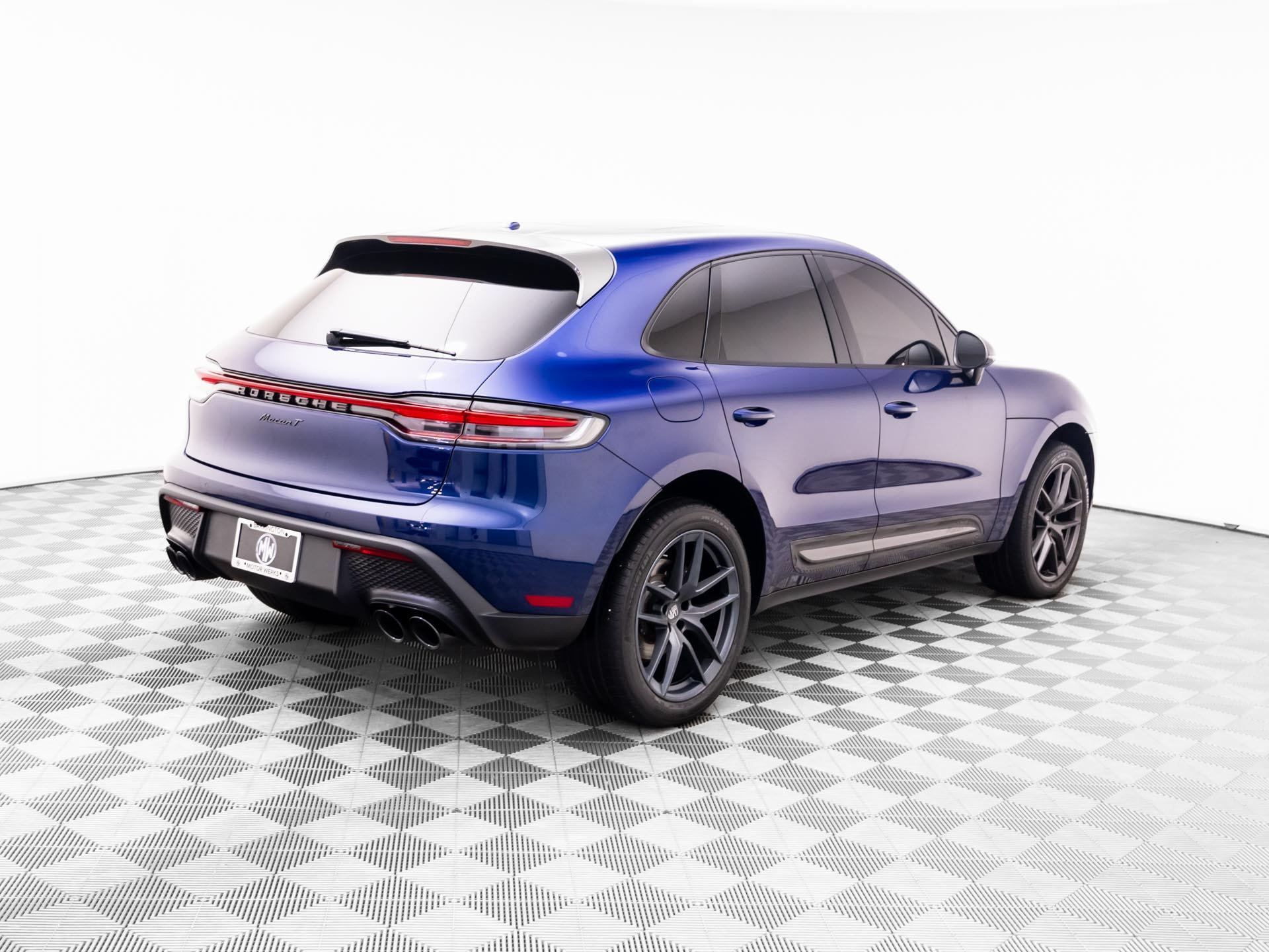 Certified 2024 Porsche Macan Turbo AWD/4WD image 8