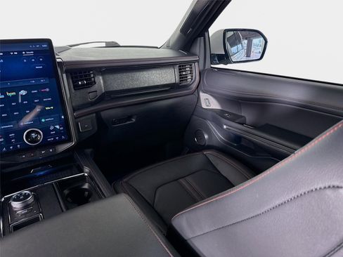 Used 2024 Ford Expedition Limited RWD image 27
