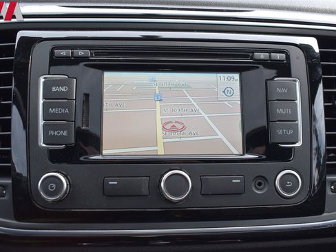 Used 2013 Volkswagen Beetle TDI image 19