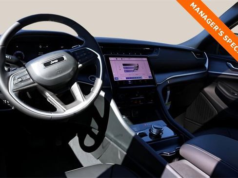 New 2025 Jeep Grand Cherokee Limited w/ Black Appearance Package image 14