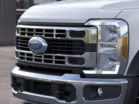 New 2026 Ford F450 XL w/ XL Chrome Package RWD image 49