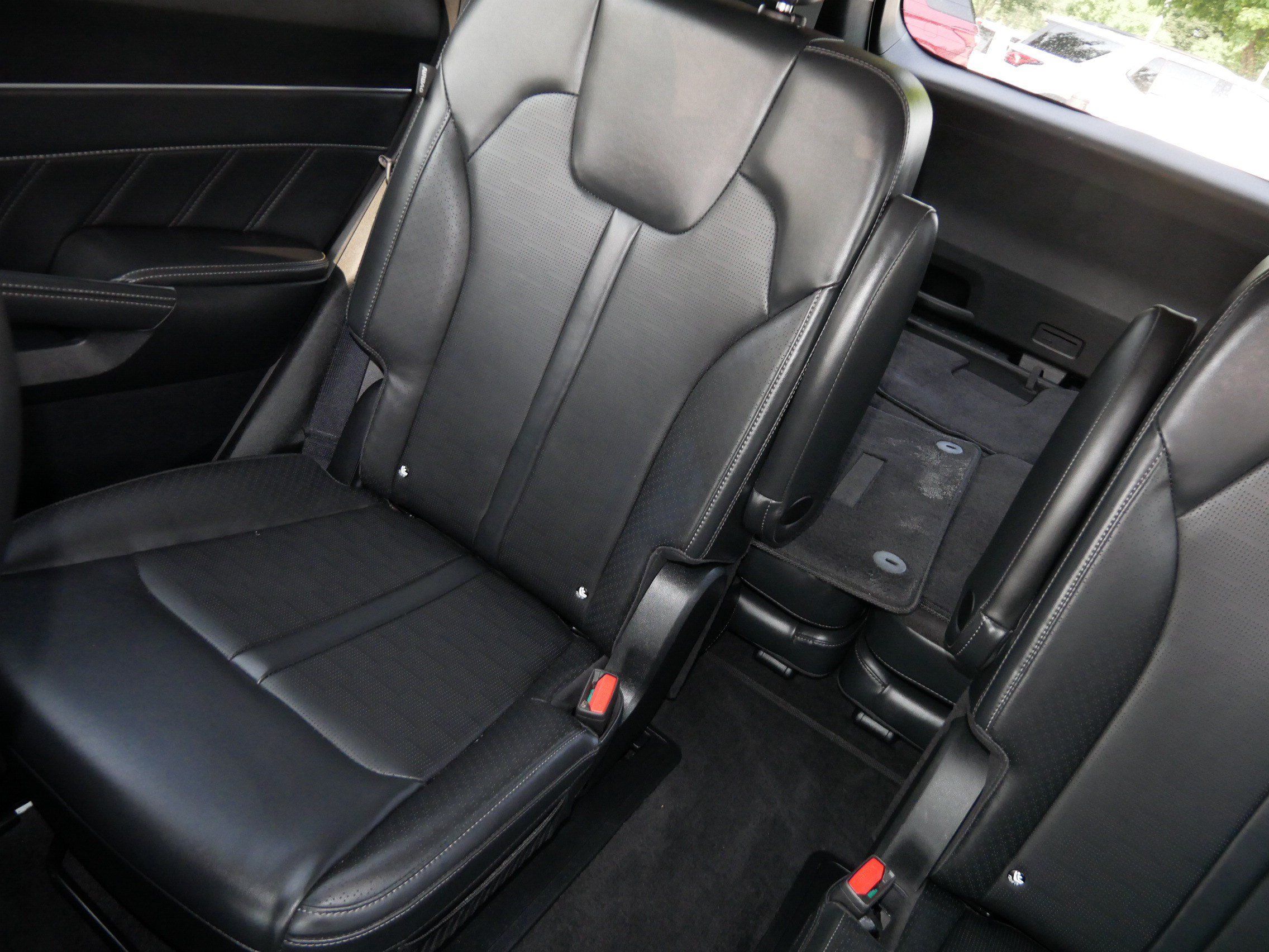 Used 2025 Kia Sorento SX AWD/4WD image 12