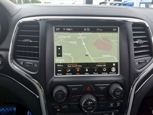 Used 2018 Jeep Grand Cherokee Summit image 26