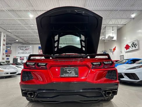 Used 2021 Chevrolet Corvette Stingray Preferred Cpe w/ Z51 Performance Package RWD image 19
