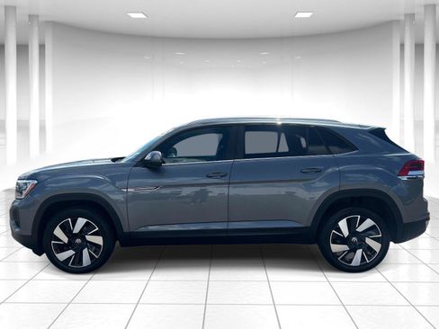Certified 2025 Volkswagen Atlas Cross Sport SE AWD/4WD image 6
