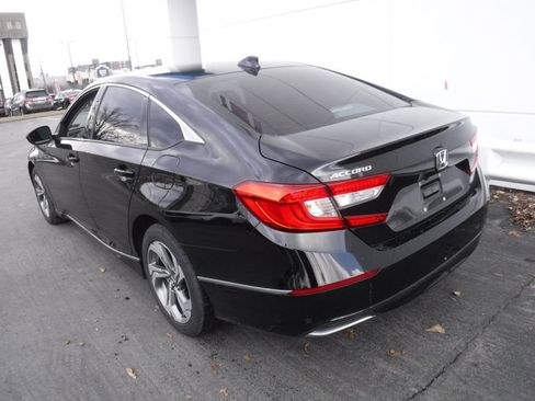 Used 2019 Honda Accord EX image 9