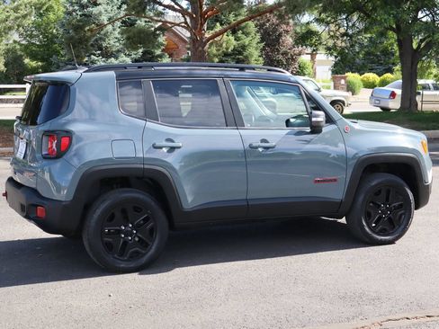 Used 2018 Jeep Renegade Trailhawk w/ Cold Weather Group II AWD/4WD image 4