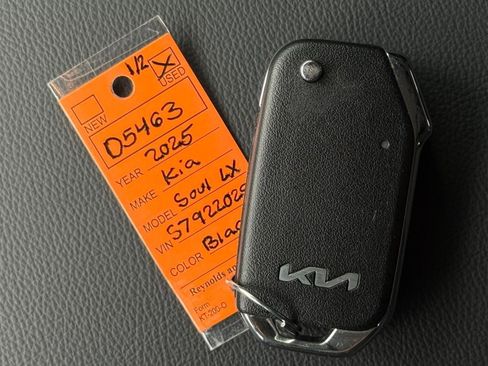 Used 2025 Kia Soul LX w/ LX Technology Package image 40