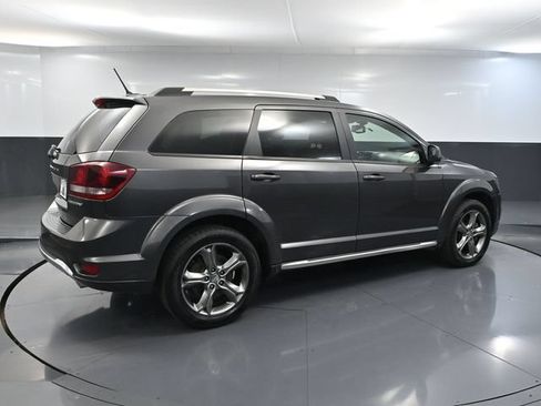 Used 2017 Dodge Journey Crossroad AWD/4WD image 4