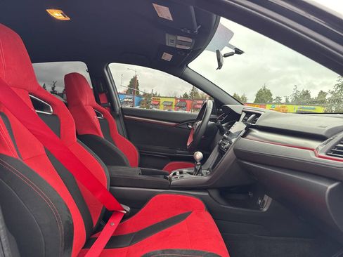 Used 2019 Honda Civic Type R image 17