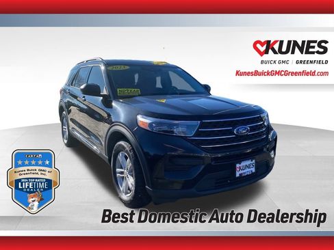 Used 2023 Ford Explorer XLT image 1