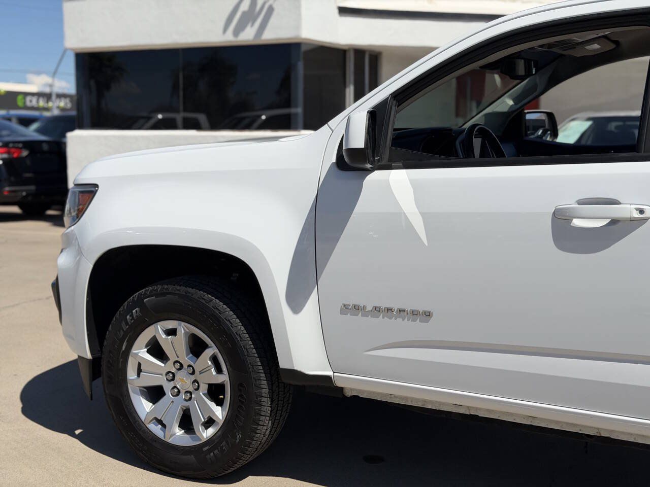 Used 2022 Chevrolet Colorado LT w/ Safety Package AWD/4WD image 17
