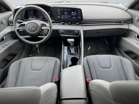 Used 2023 Hyundai Elantra SEL w/ Cargo Package image 10