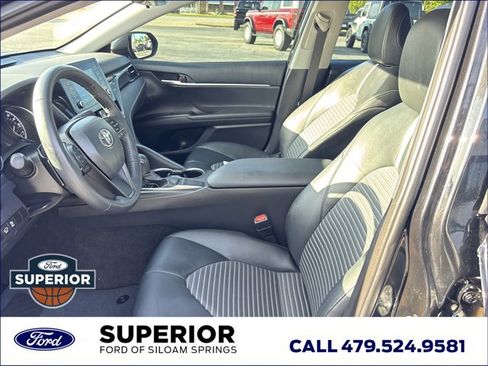 Used 2024 Toyota Camry SE FWD image 13