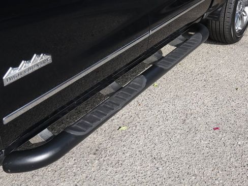 Used 2018 Chevrolet Silverado 1500 High Country RWD image 6