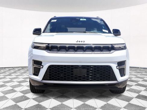 New 2026 Jeep Grand Wagoneer Summit AWD/4WD image 10