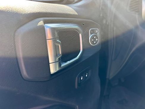 Used 2018 Jeep Wrangler Unlimited Sport S AWD/4WD image 12