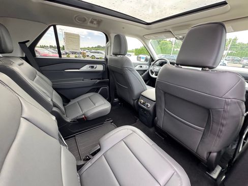 New 2026 Ford Explorer Active w/ Active Comfort Package AWD/4WD image 19