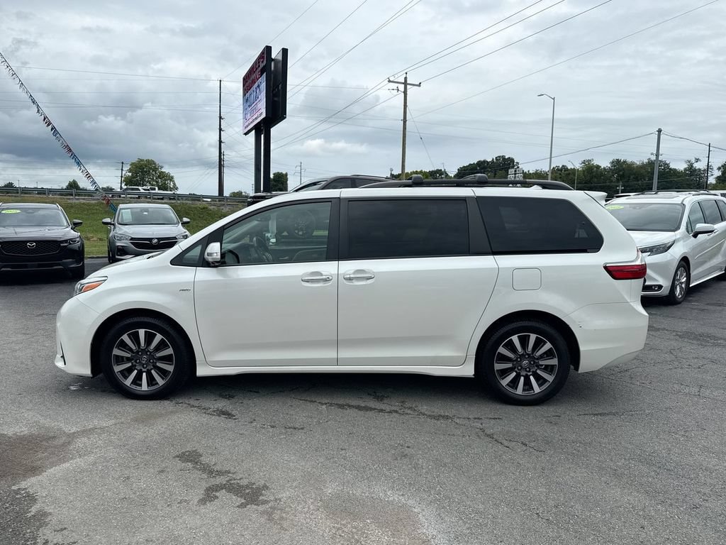 Used 2018 Toyota Sienna Limited Premium w/ Carpet Mat Package AWD/4WD image 3
