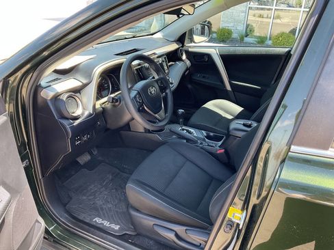 Used 2013 Toyota RAV4 XLE AWD/4WD image 14