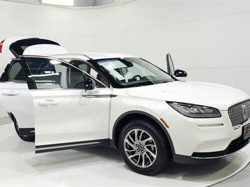 Used 2022 Lincoln Corsair AWD w/ Equipment Group 101A image 29