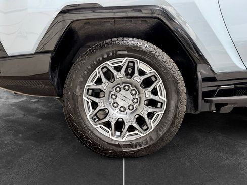 Used 2025 GMC Hummer EV 3X AWD/4WD image 35