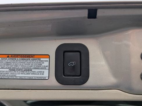 Used 2017 Toyota Sienna XLE Premium FWD image 13
