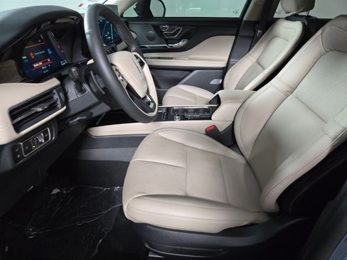 New 2026 Lincoln Corsair Grand Touring w/ Jet Appearance Package AWD/4WD image 13